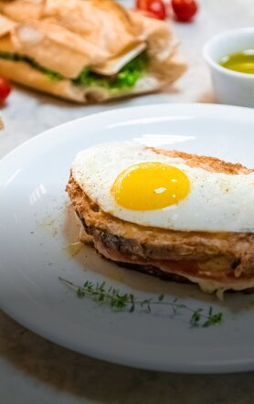 Mille-feuille e café no Café François